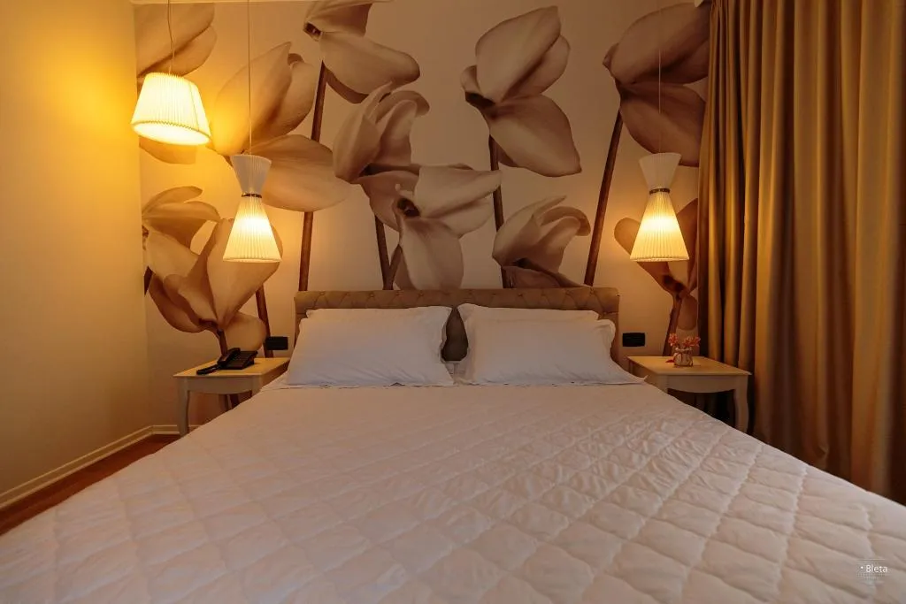 JUNIOR SUITE WITH BALCONY Room, Hotel Regina City, Kavaje