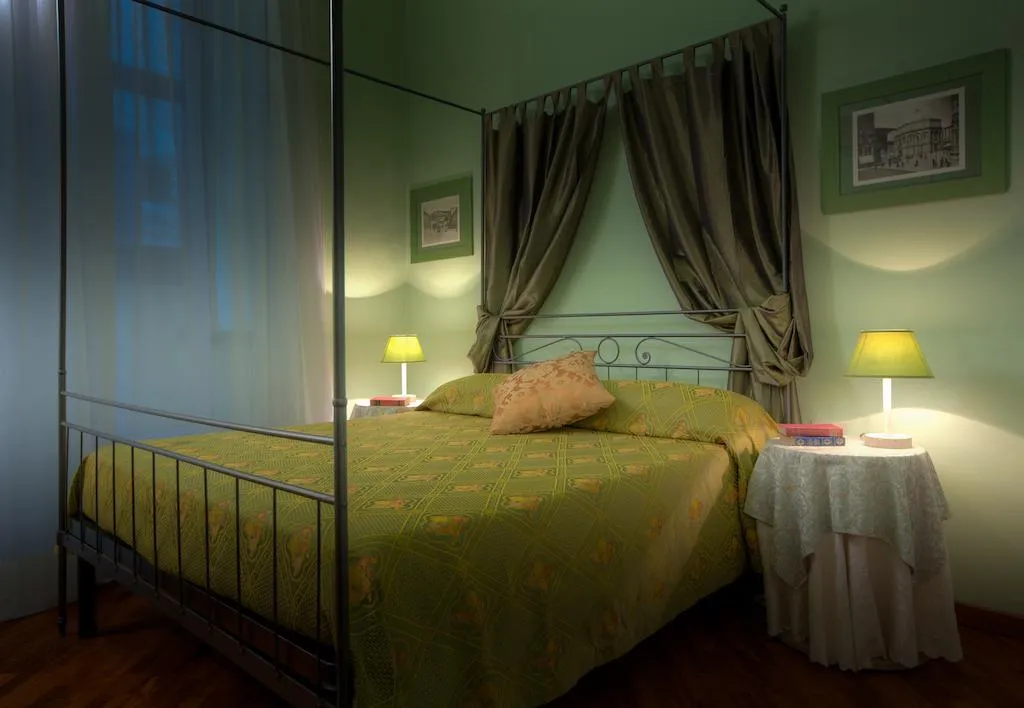 TWIN CLASSIC Room, Torre Guelfa Palazzo Acciaiuoli, Florence