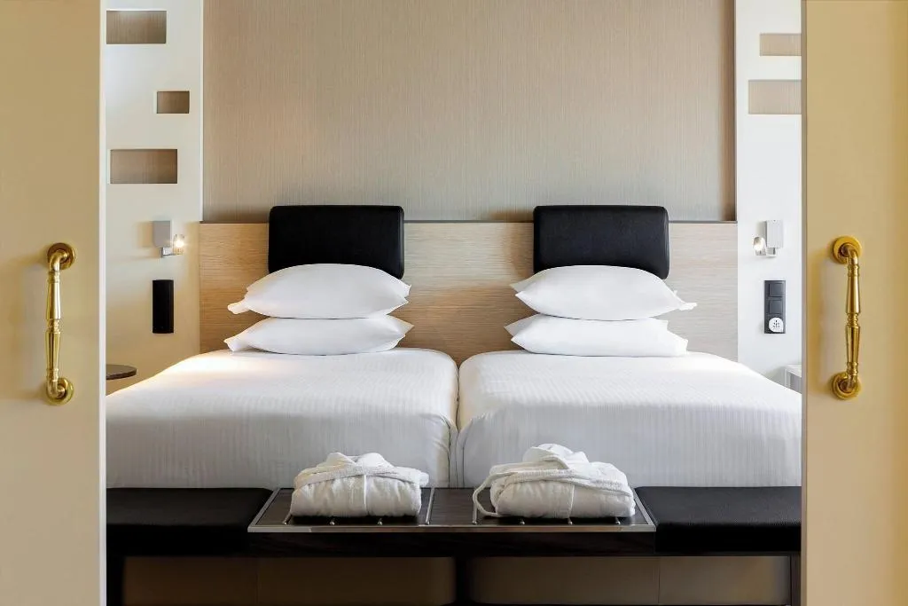 SUITE EXECUTIVE ONE BEDROOM Room, Marriott Hotel Madrid Auditorium, Madrid