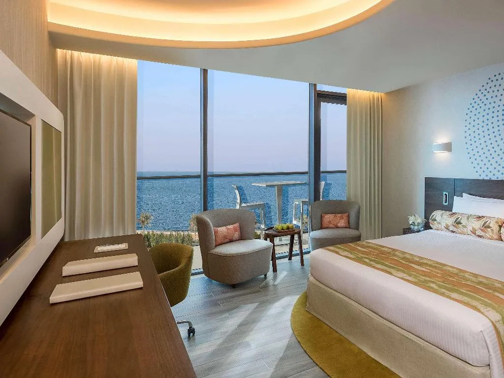 Room, The Retreat Palm Dubai MGallery by Sofitel, Dubai
