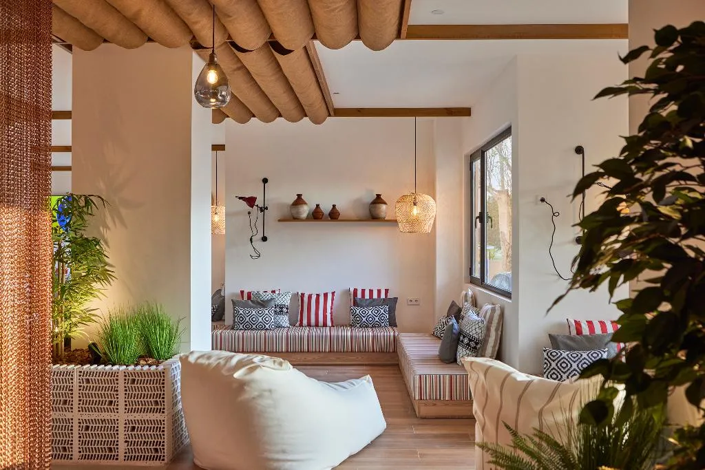 Lobby, tent Palmanova, Majorca