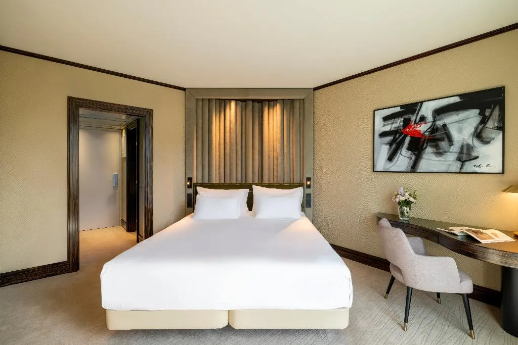 DOUBLE DELUXE Room, NH Collection Prague Carlo IV, Prague