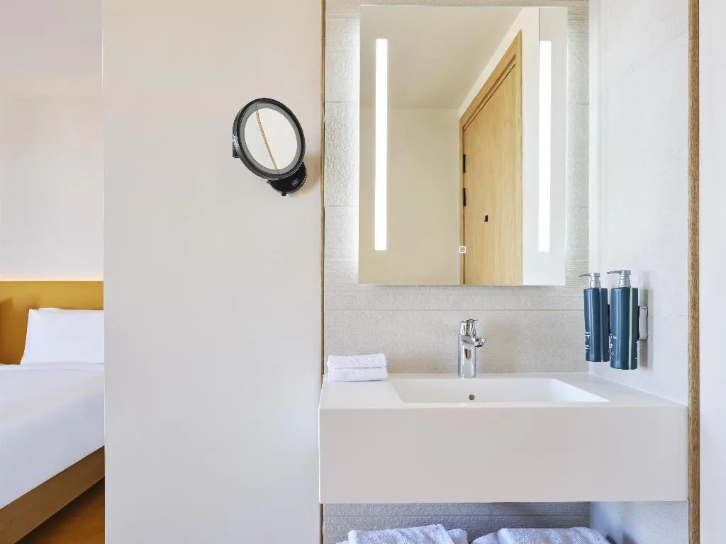 TWIN SEA VIEW Room, Hilton Garden Inn Chania City, Crete