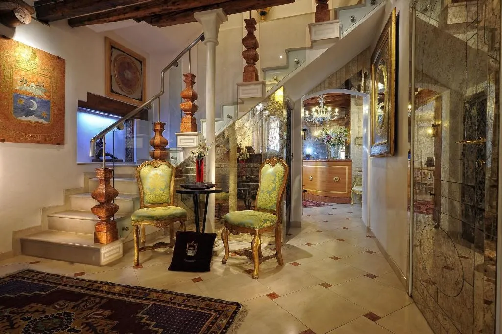 Lobby, Ca Pagan, Venice