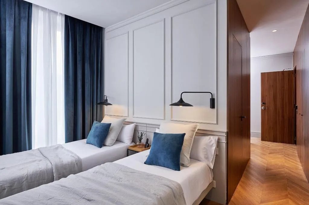 Room, Room Mate Collection Helen Berger, Valencia