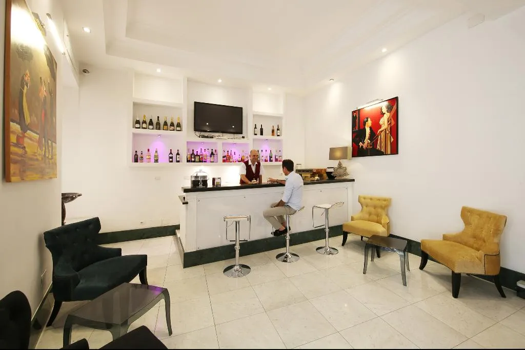 Lobby, Traiano, Rome