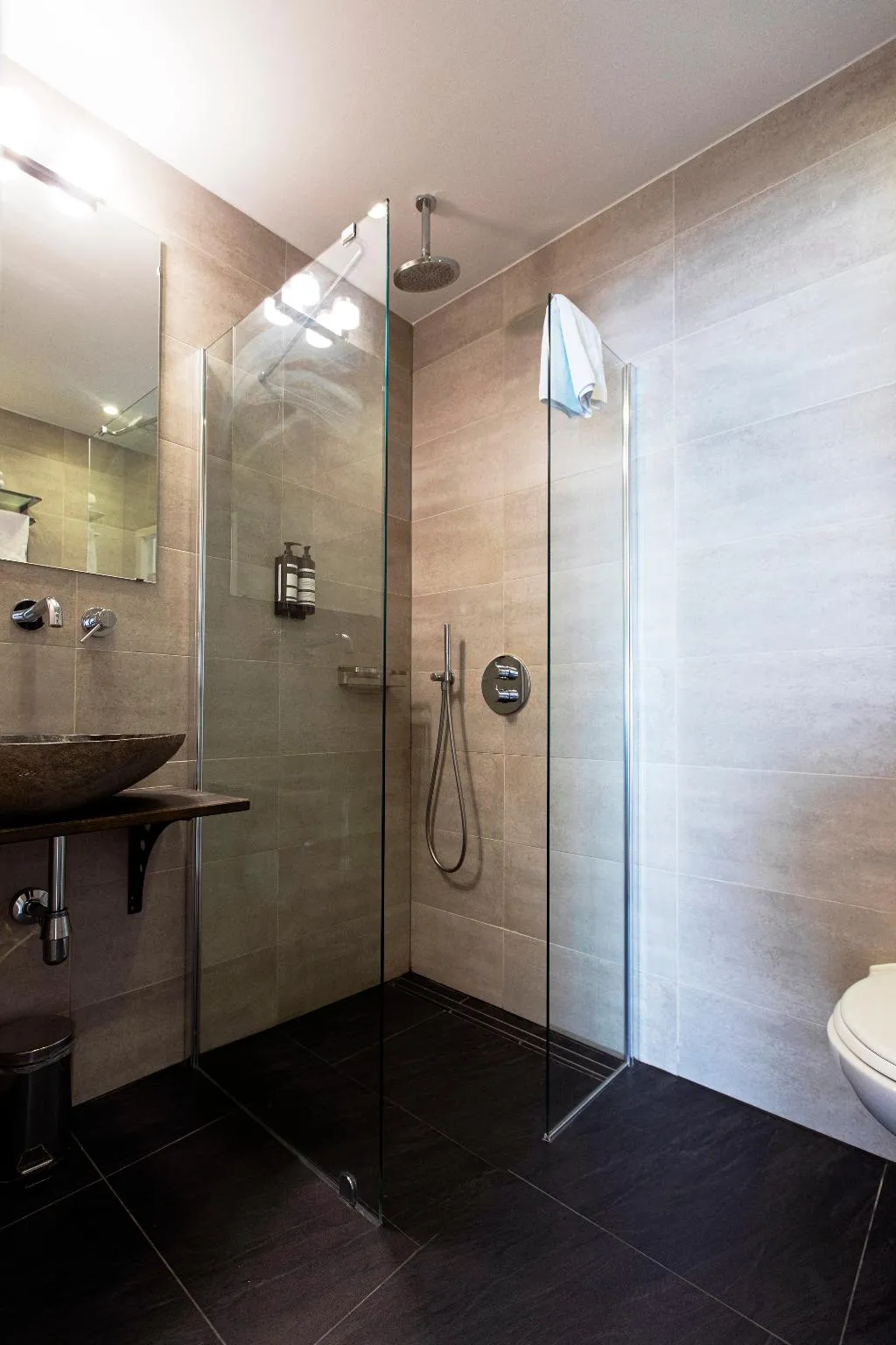 DOUBLE STANDARD Room, Quentin England Hotel, Amsterdam