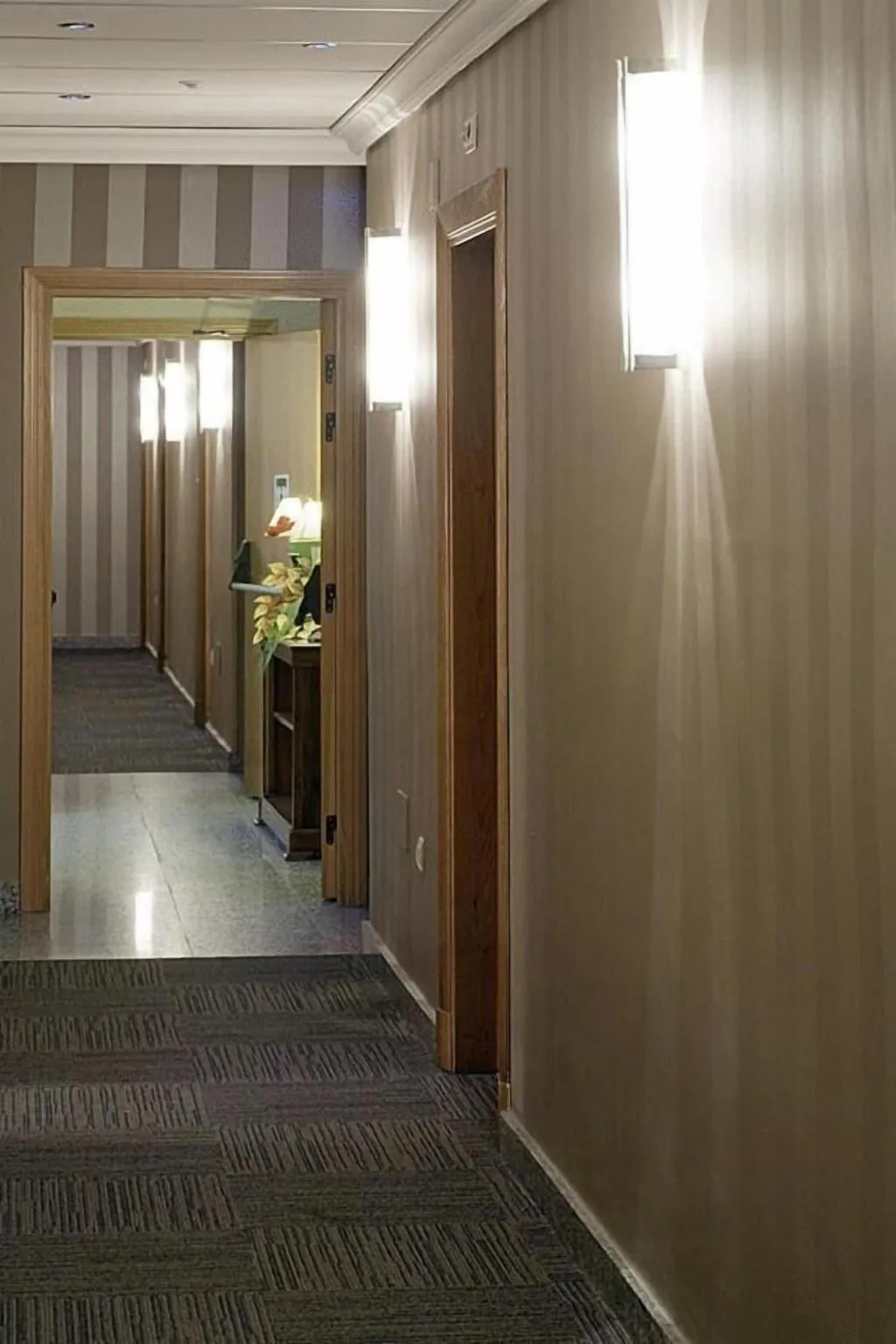 Lobby, Hostal Carlos III, Madrid