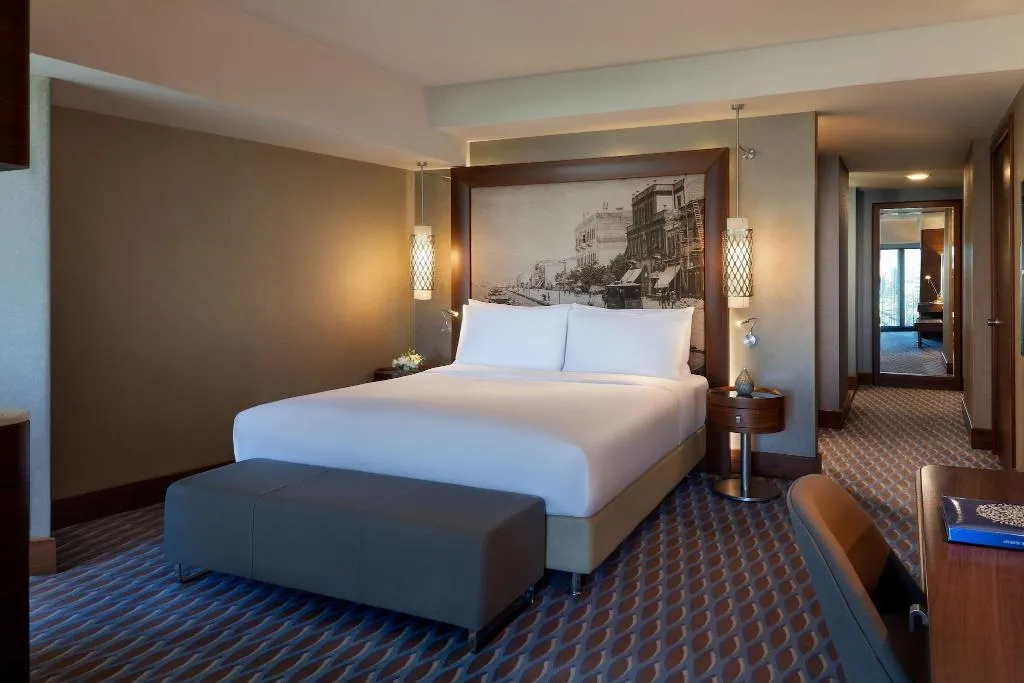 Room, Renaissance Izmir, Izmir