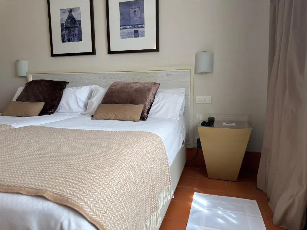 Room, San Antonio El Real, Madrid