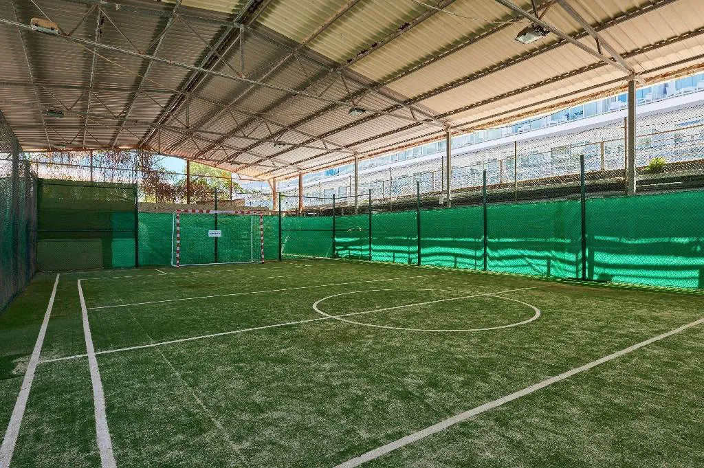 Sports and Entertainment, Alua Boccaccio, Majorca