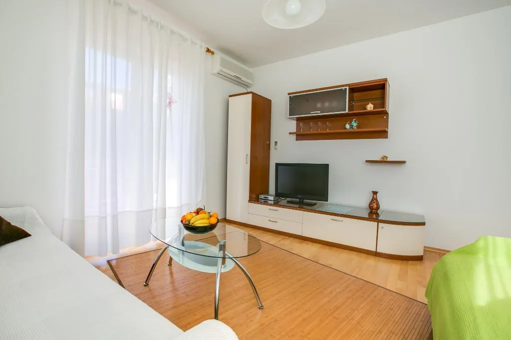 APARTMENT CAPACITY 4 Room, Apartments Petar, Istria