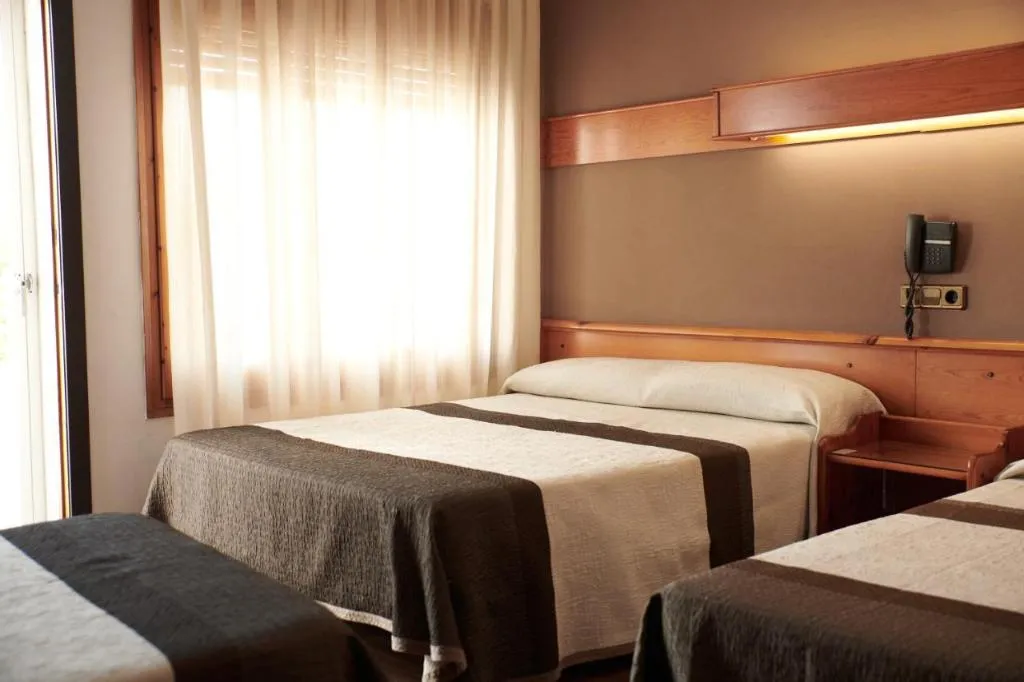 QUADRUPLE STANDARD Room, Checkin Flamingo, Costa Brava