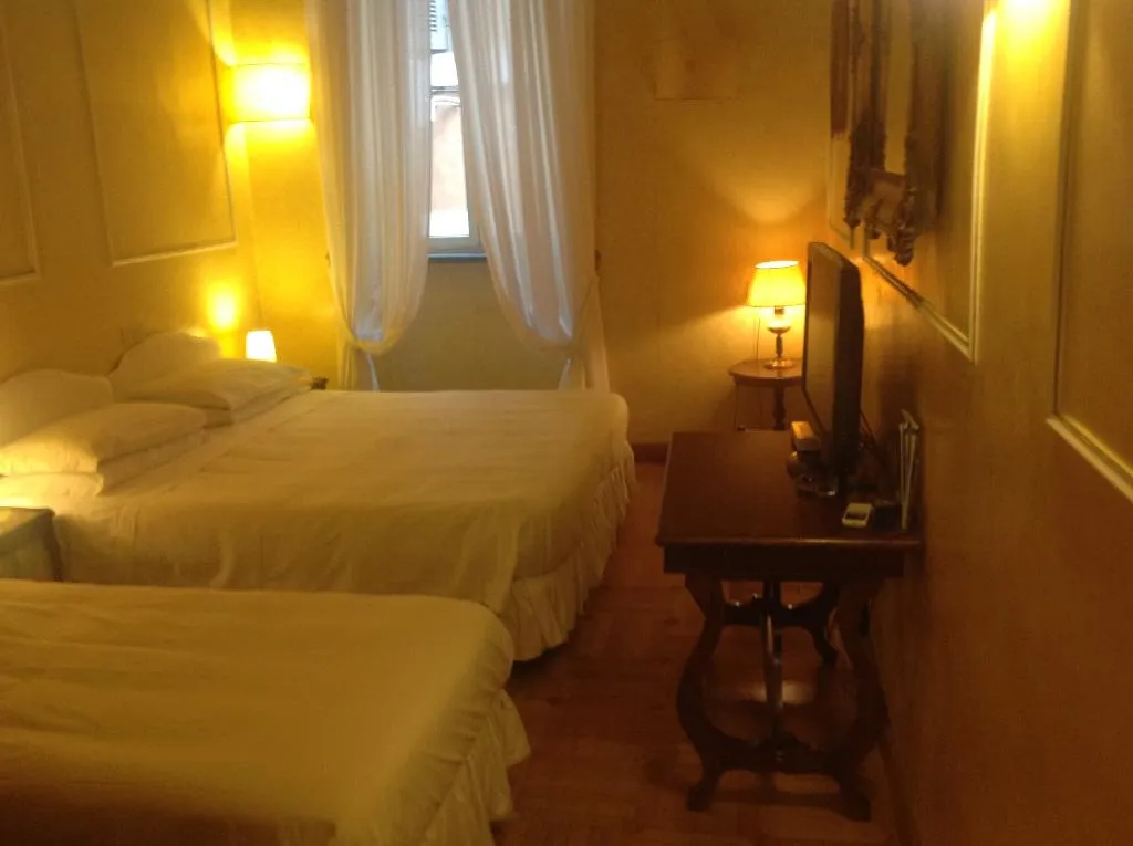 TRIPLE STANDARD Room, Hotel Fontana, Rome