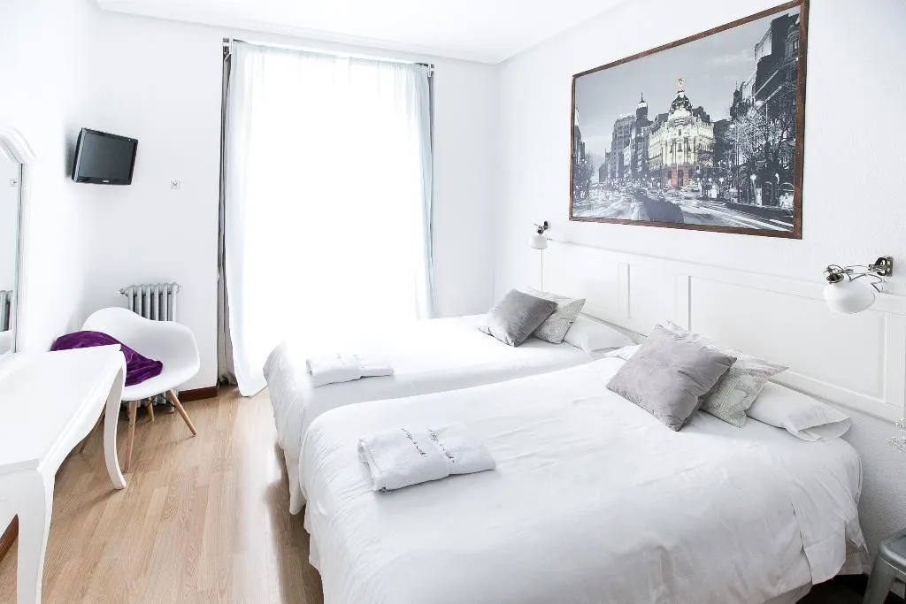 Double or Twin STANDARD Room, Vazquez de Mella Boutique Gran Vía, Madrid