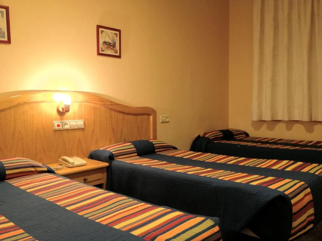 SINGLE STANDARD Room, Hostal Los Corchos, Costa Del Sol