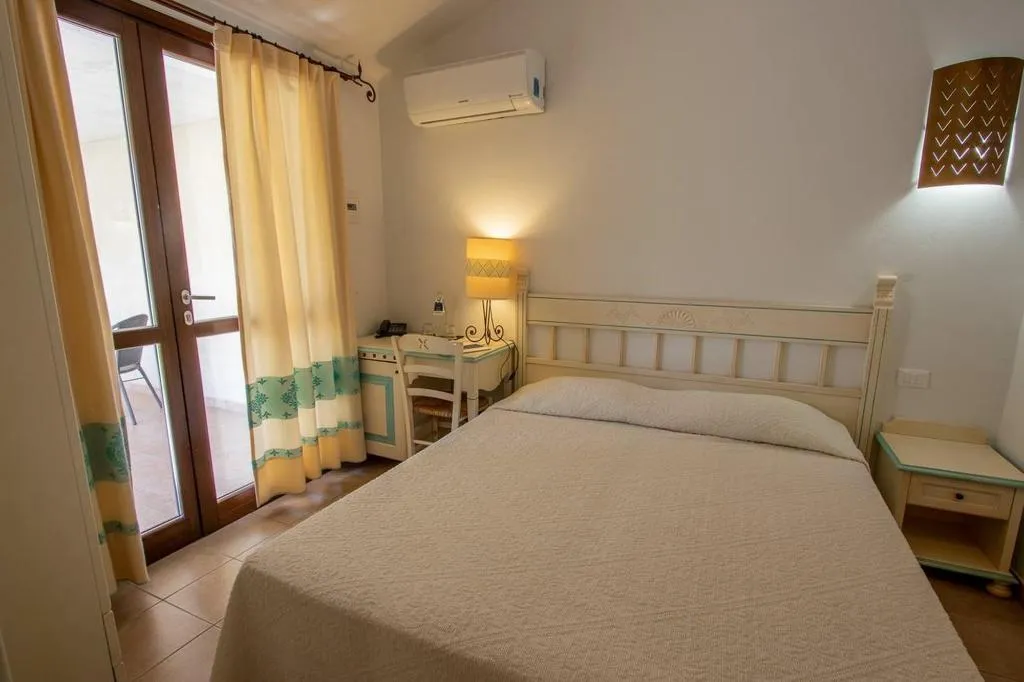 Room, Alma Resort, Cagliari