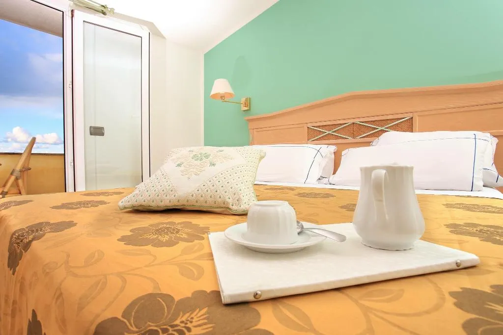 FAMILY ROOM STANDARD Room, Nantis Hotel, Alghero