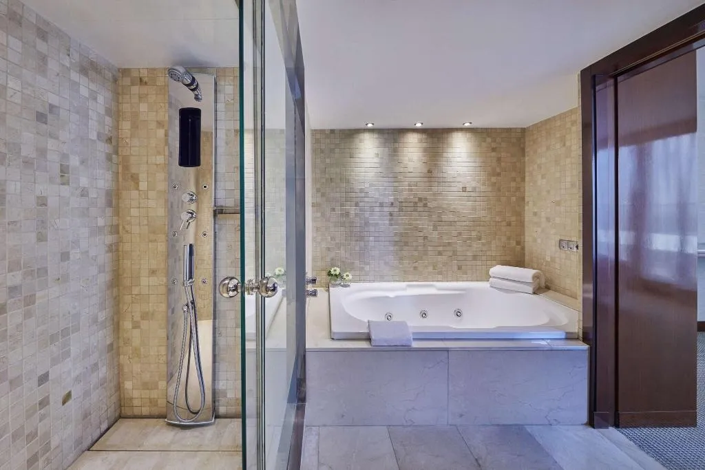 Room, Hyatt Regency Barcelona Tower, Barcelona