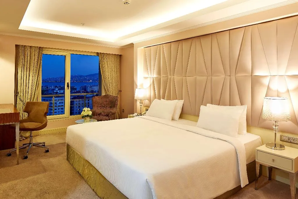 Room, DoubleTree By Hilton Izmir Alsancak, Izmir