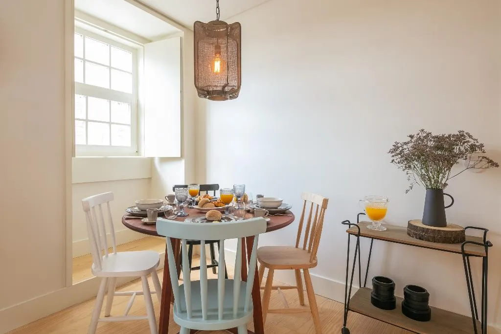 APARTMENT DELUXE ONE BEDROOM Room, Almaria - Edificio Officina Real, Lisbon