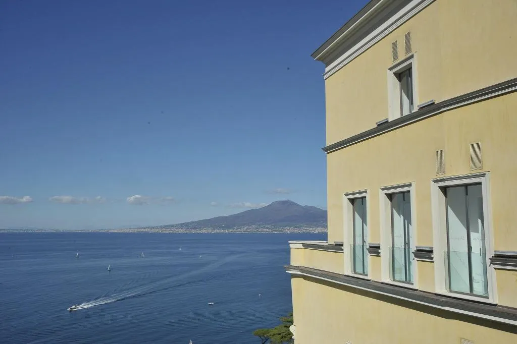 General view, Grand Hotel Angiolieri, Naples