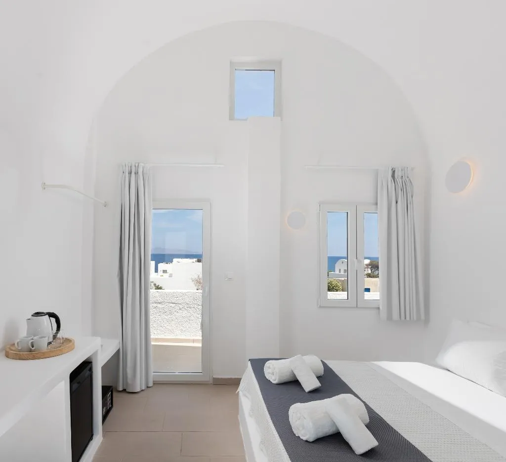 DOUBLE STANDARD Room, Voca Hotel & Suites, Santorini