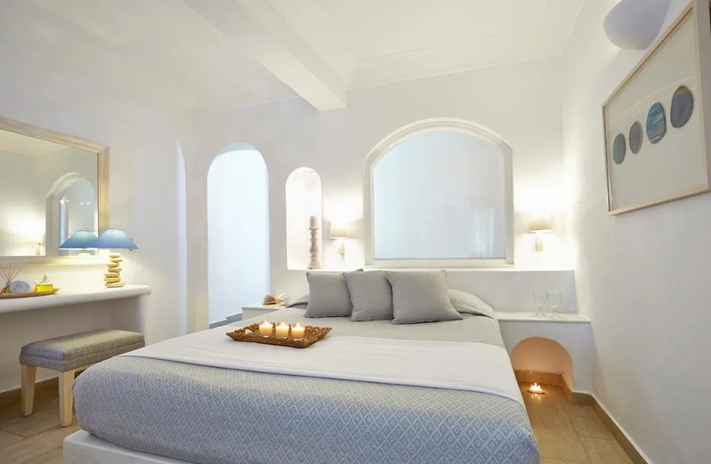 SUITE WITH PRIVATE POOL Room, Andromeda Villas, Santorini