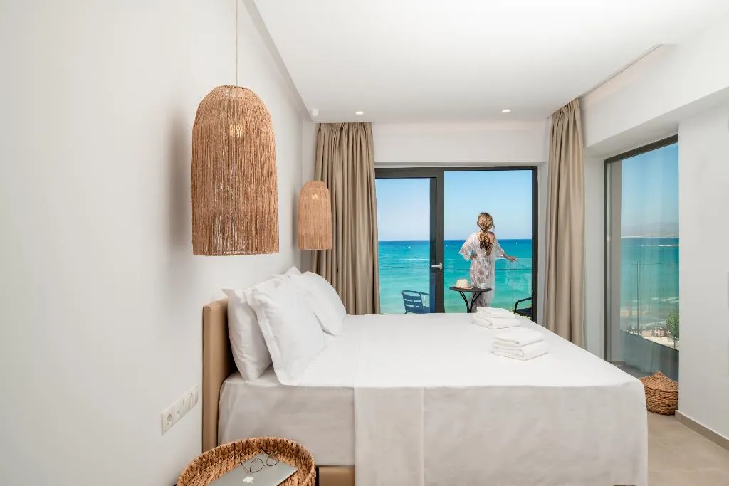 DOUBLE SUPERIOR WITH BALCONY Room, Golden Bee Lifestyle Hotel, Crete