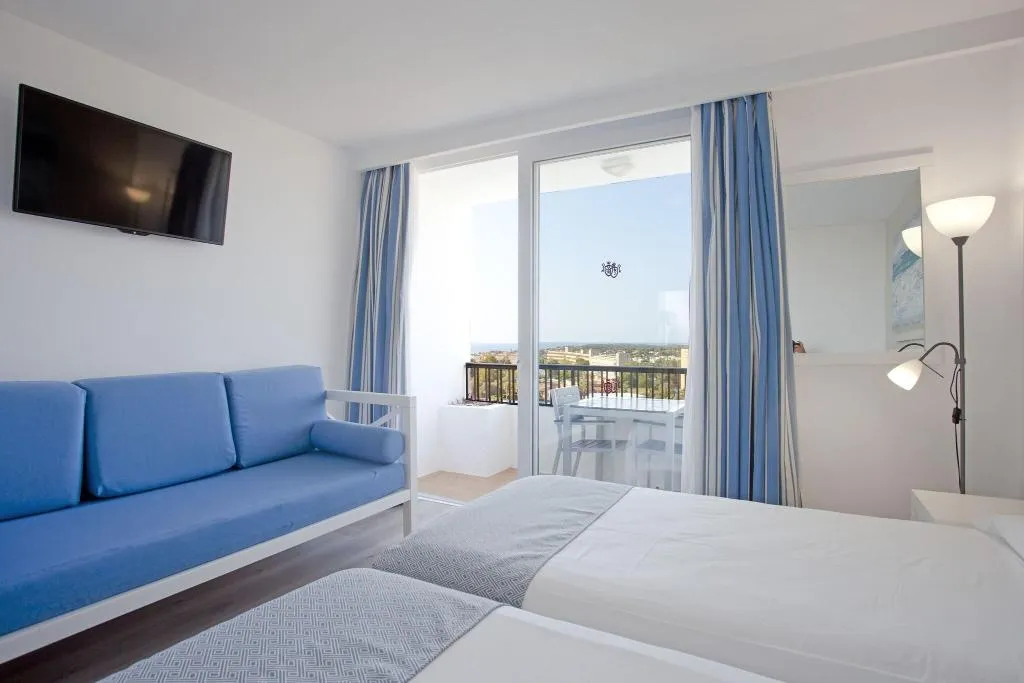 FAMILY ROOM TWO BEDS Room, HYB Eurocalas, Majorca