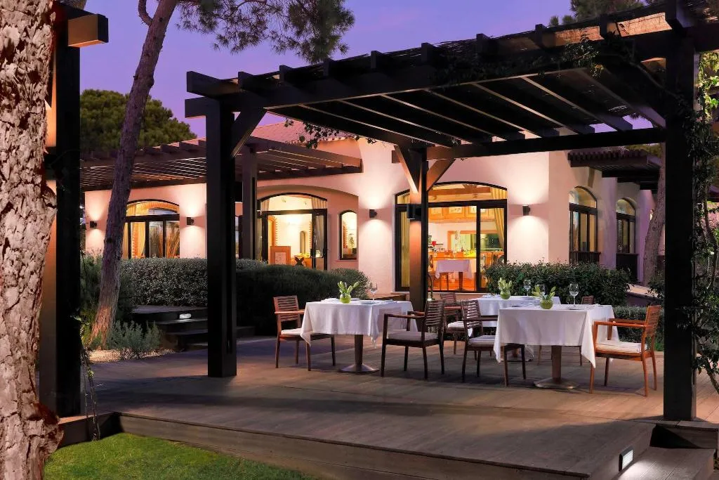 Restaurant, Pine Cliffs Hotel, a Luxury Collection Resort, Algarve