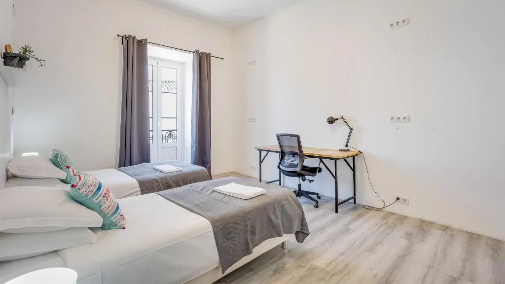 TWIN WITH SHARED BATHROOM Room, Hostellicious, Algarve