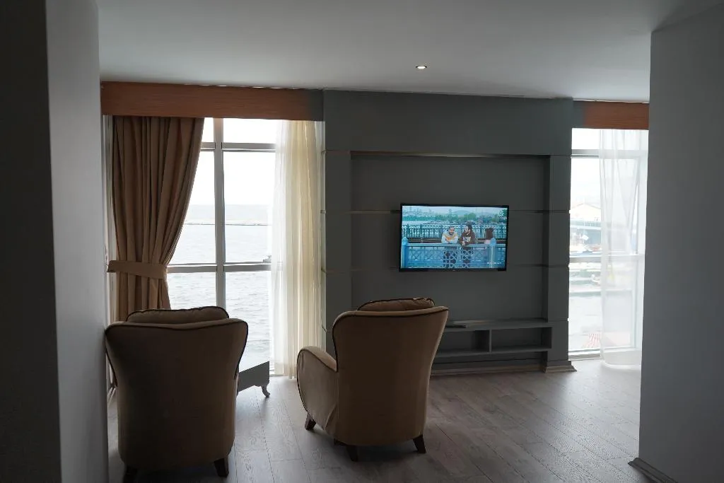 DOUBLE DELUXE SEA VIEW Room, Pasaport Pier Hotel, Izmir