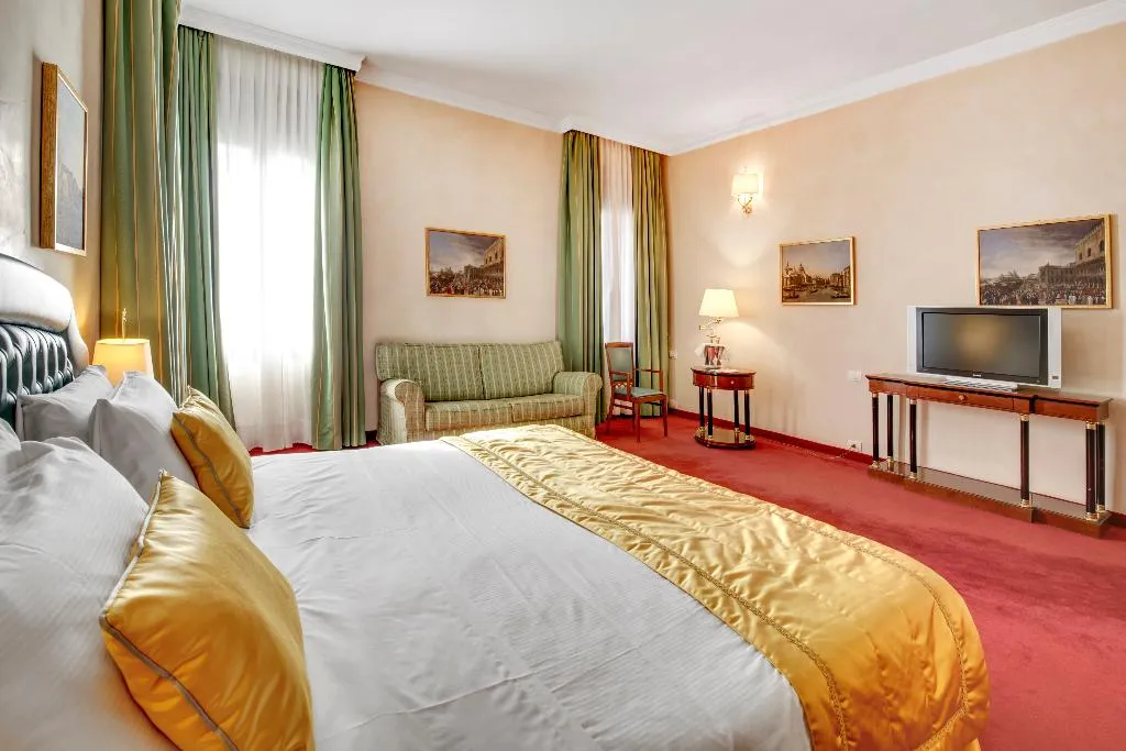 JUNIOR SUITE COMFORT Room, Dona Palace, Venice