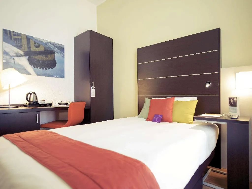 SINGLE STANDARD Room, Mercure Napoli Centro Angioino, Naples