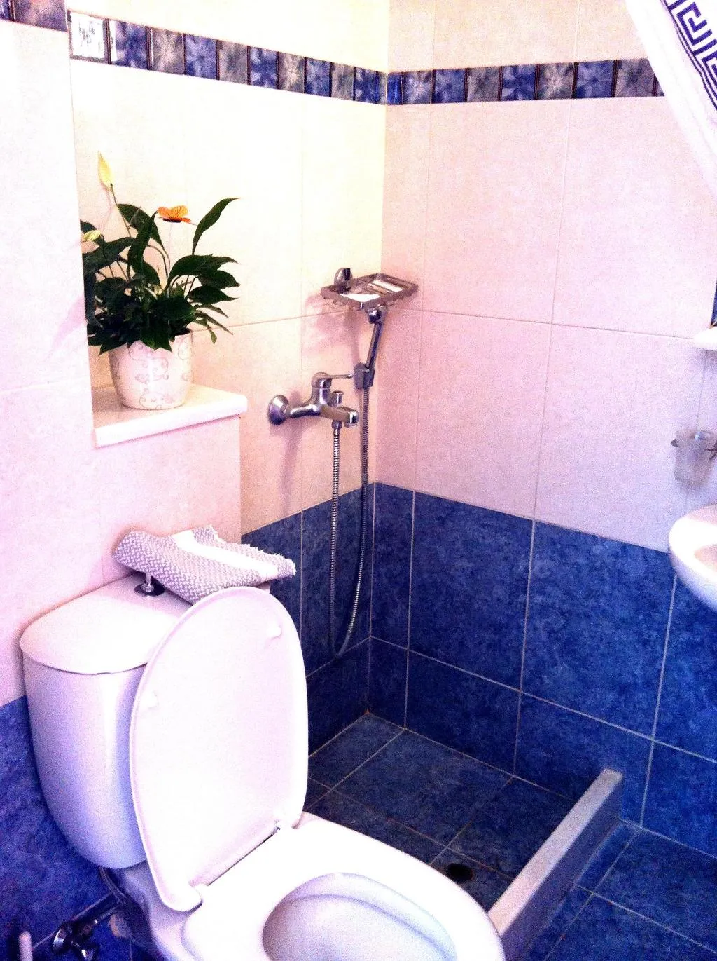 TRIPLE STANDARD Room, Emmanuela Studios, Santorini