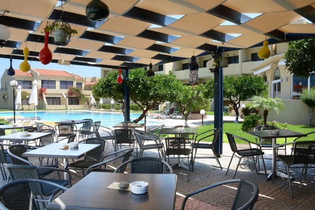 Terrace, Summerland, Rhodes