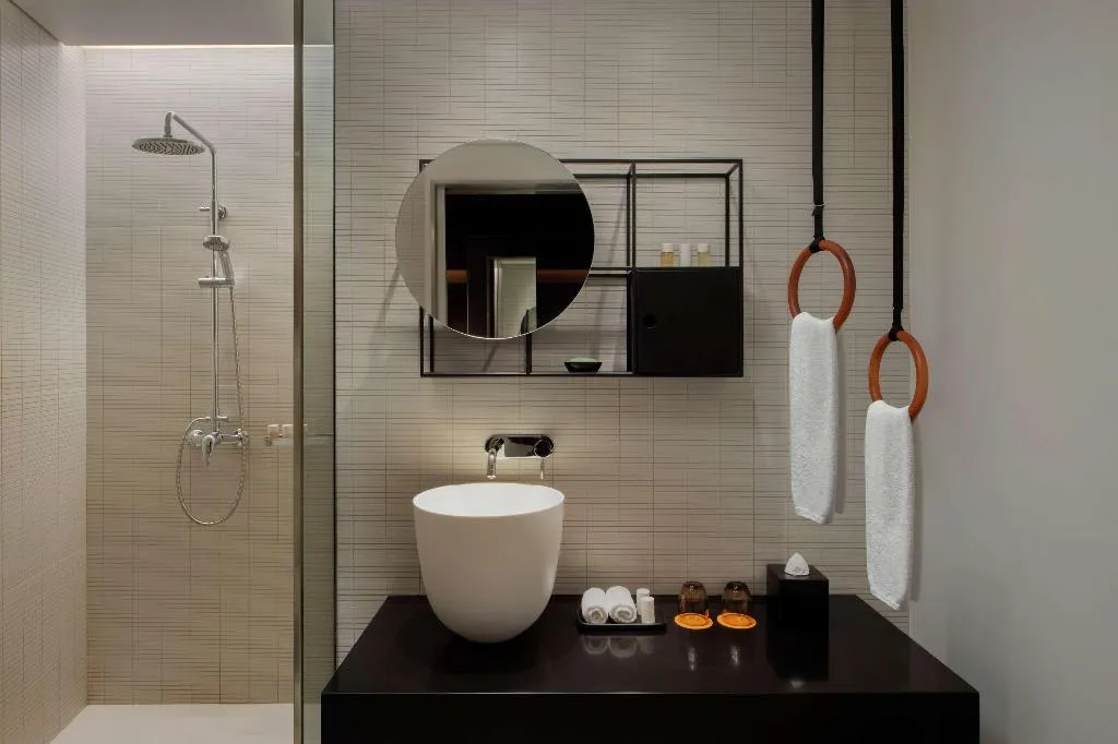 Room CITY VIEW KING BED Room, Canopy by Hilton Dubai Al Seef, Dubai