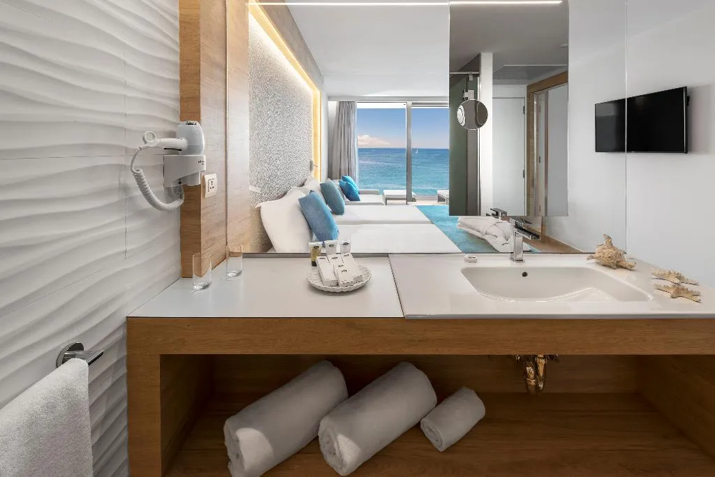 DOUBLE SINGLE USE DELUXE Room, Elba Sunset Mallorca Thalasso Spa, Majorca