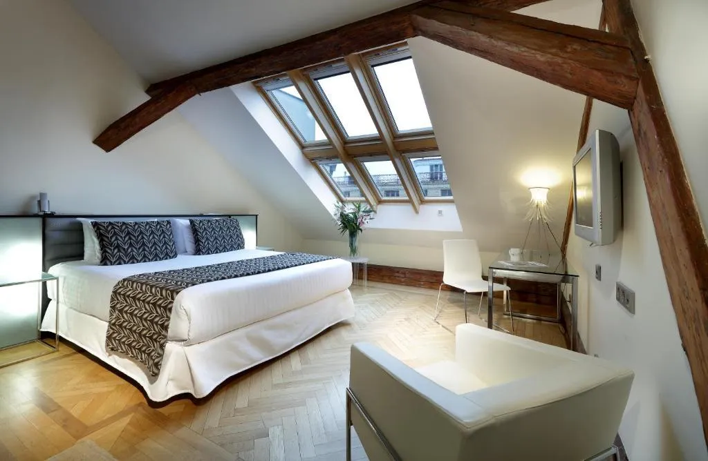 DOUBLE SINGLE USE DELUXE Room, Eurostars Thalia, Prague
