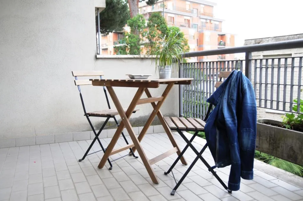 Terrace, Jonico, Rome