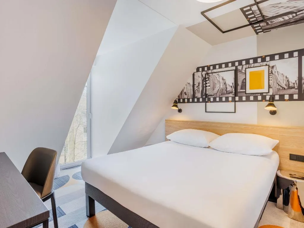 DOUBLE QUEEN SIZE BED Room, Ibis Styles Tallinn, Tallinn