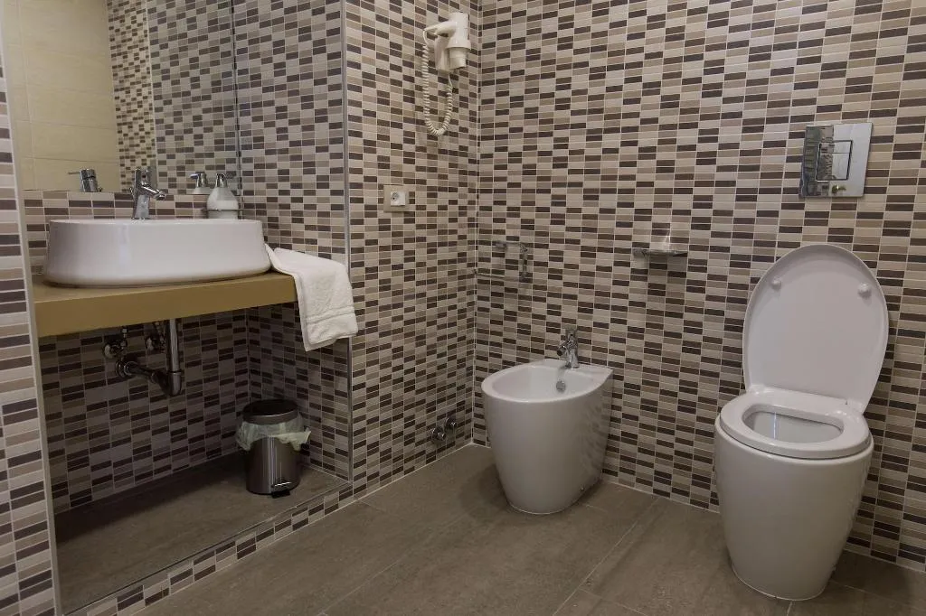 Room, Savoy Riviera, Naples
