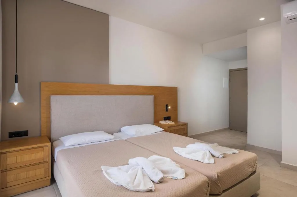 Room, Petritos Rooms And Studios, Crete