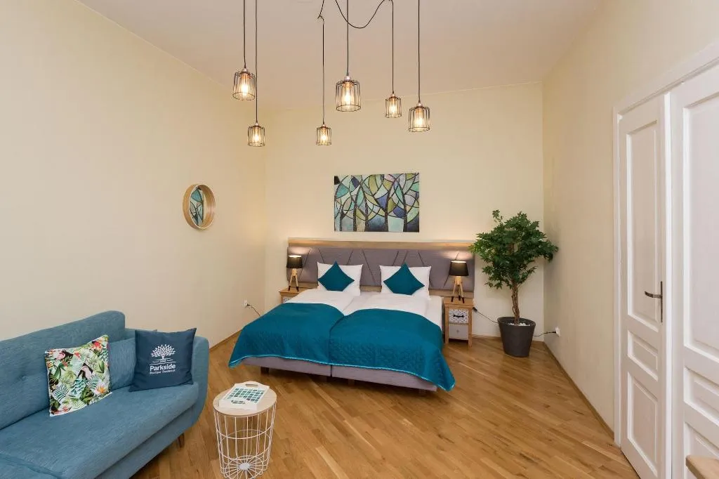 Room, 1898 Parkside Boutique Residence, Krakow