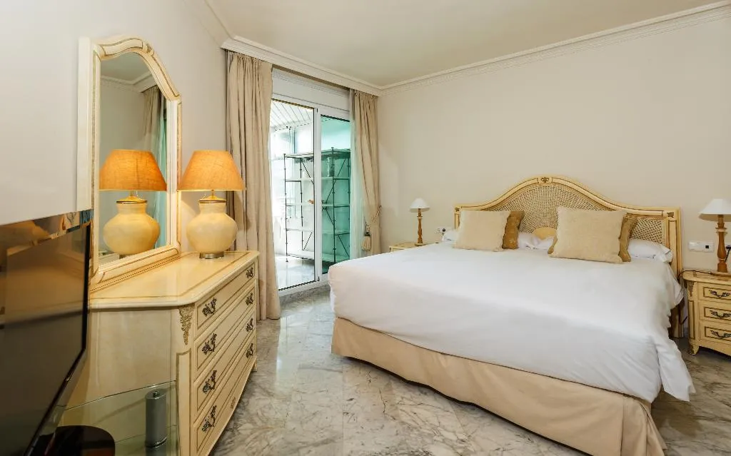APARTMENT THREE BEDROOMS Room, Aparthotel Coral Beach, Costa Del Sol