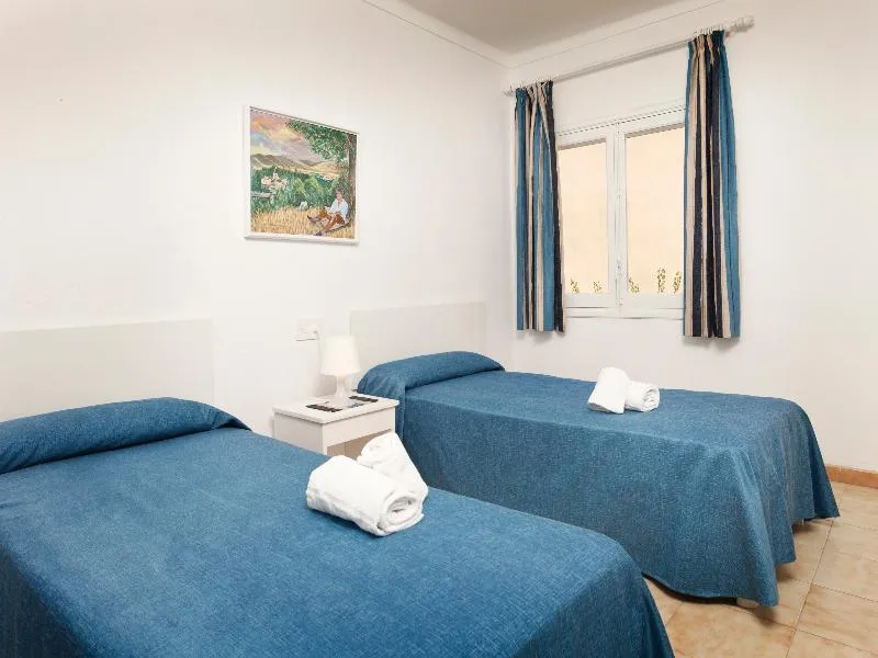 APARTMENT CAPACITY 6 TWO BEDROOMS Room, Apartamentos Don Miguel, Majorca