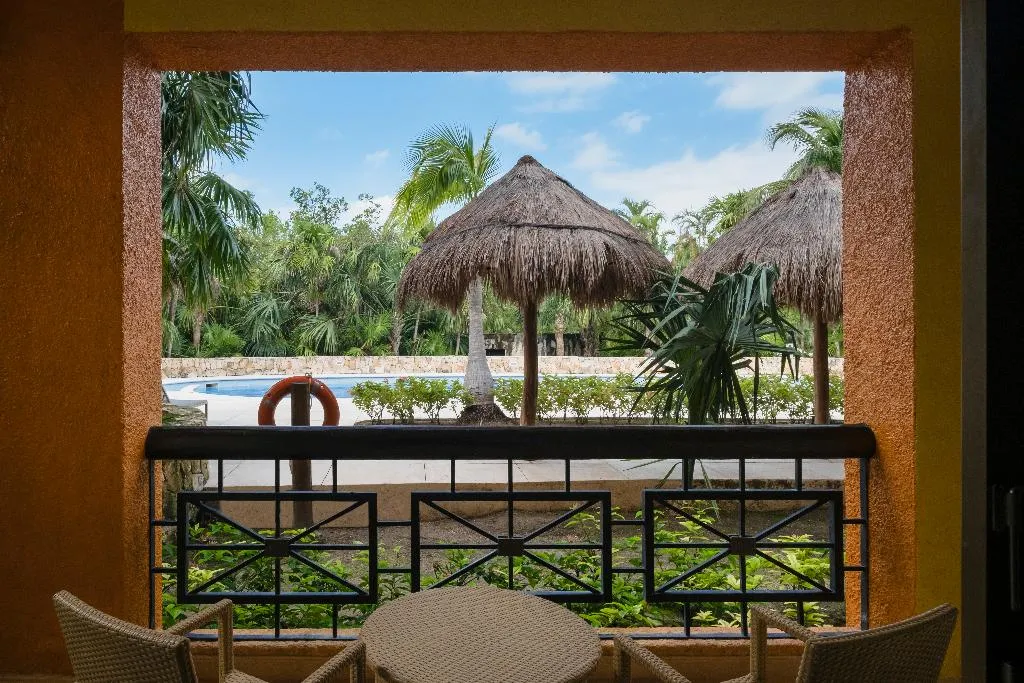 JUNIOR SUITE POOL VIEW Room, Iberostar Selection Paraiso Maya Suites AI, Cancun Area