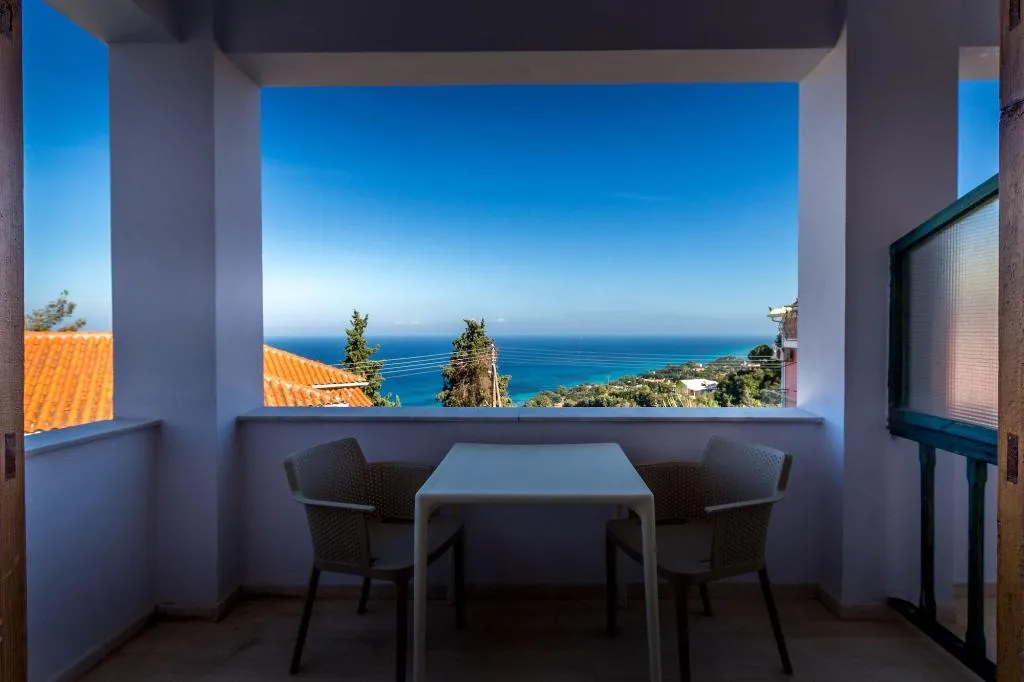 Room, Blue Horizon Studios, Zante