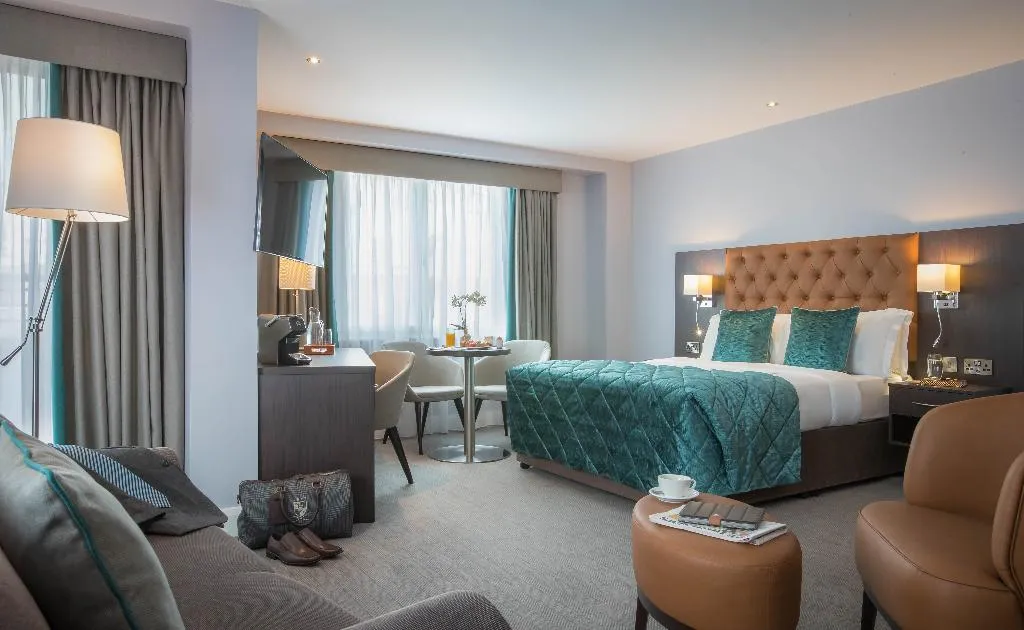 DOUBLE DELUXE Room, Grand Canal Hotel, Dublin